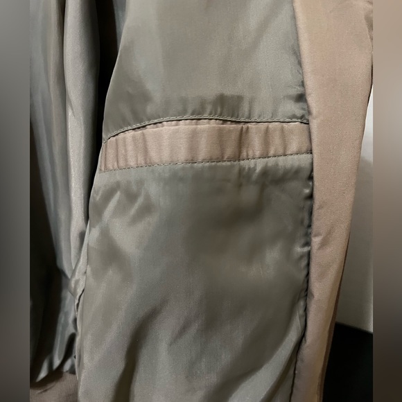 Members Only brand full zip jacket like new. Size 40. Men’s medium - Picture 5 of 5